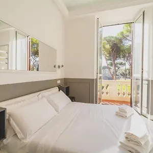 We 2*, Roma Italia