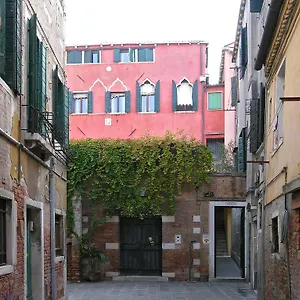 Ca' Centopietre 3*, Venecia Italia